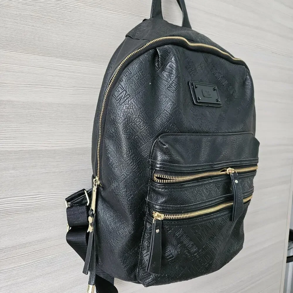 Steve Madden Black Backpack Bag Gold Zippers Logo Gym City Minimalist‎ FLAWS